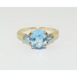 9ct gold ladies blue stone solitaire ring size T