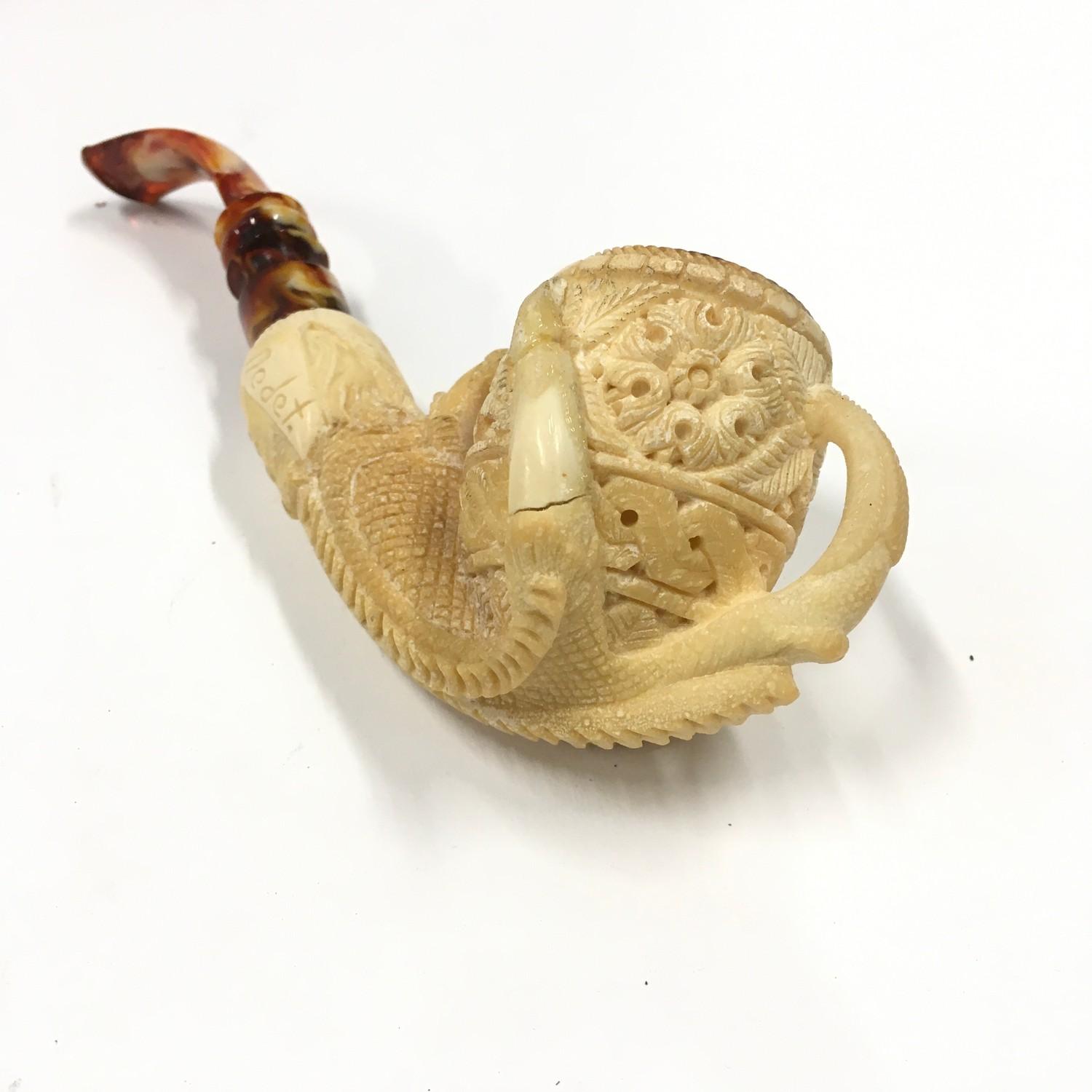 Cased Meerschaum pipe depicting a bird claw a/f - Image 7 of 8