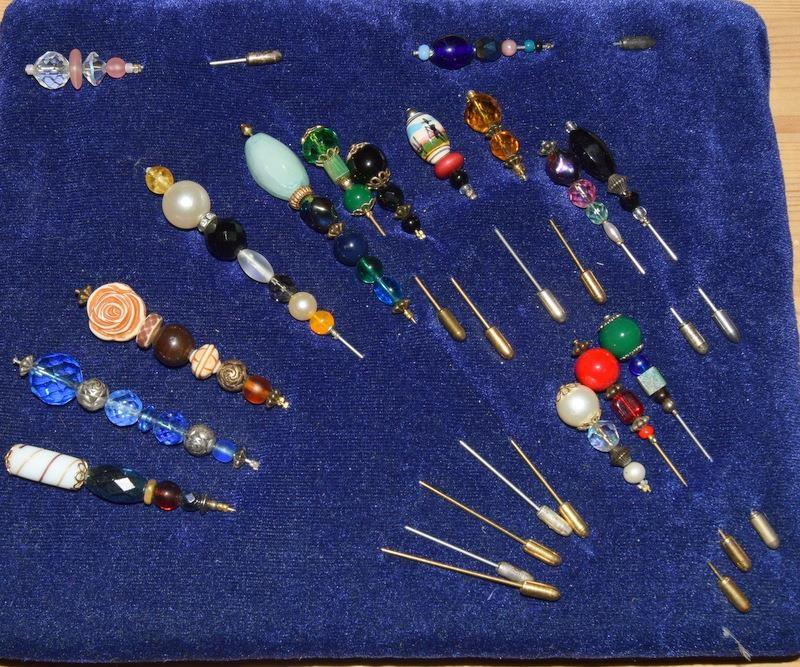 Good collection of Victorian and other ladies hat pins.