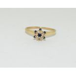 9ct gold ladies sapphire cluster ring size Q