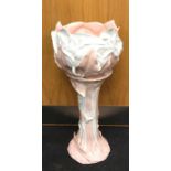 A jardiniere on stand in the shape of lilies 80x35cm