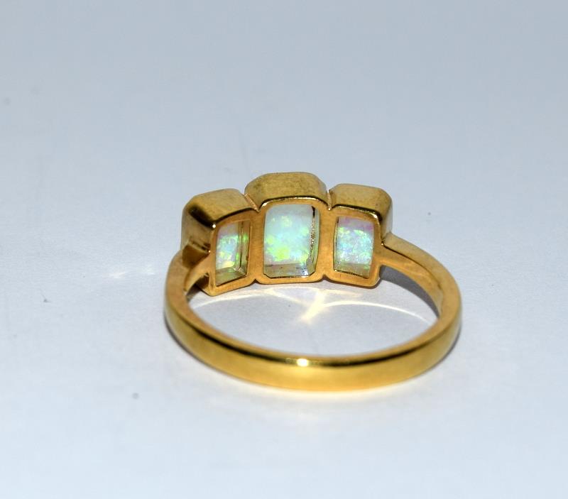 Gold on silver opaline square 3 stone ring. Size O. - Image 3 of 4