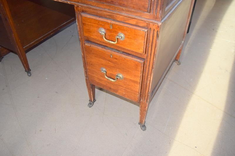 Edwardian mahogany writing desk with leather top and fitted draws to the sides on tapered legs - Image 2 of 5