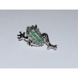 Emerald set 925 silver frog brooch