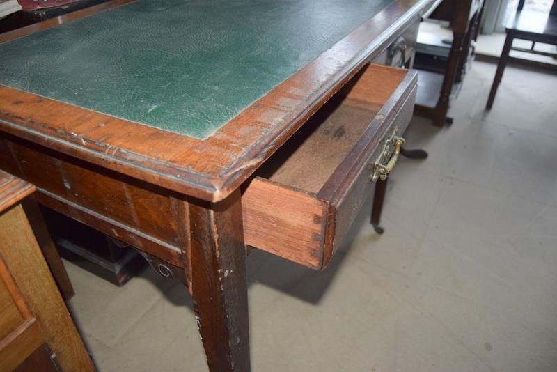 Edwardian mahogany 2 draw leather top writing table on tapered supports and with brass handles - Image 3 of 4