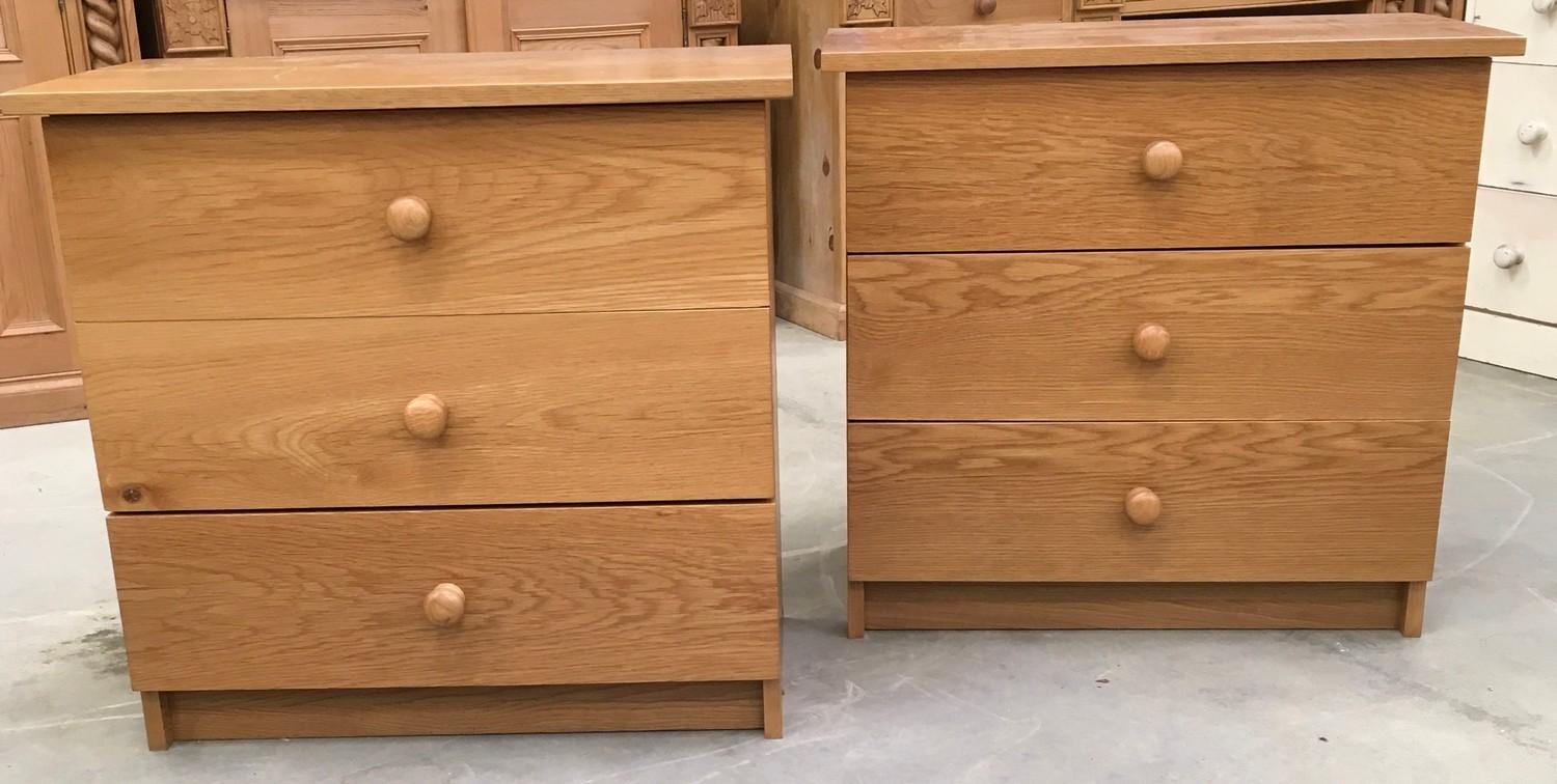 Pair solid oak 3 draw bedroom chest of draws with turned draw knobs ,72x77x44cm each