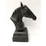 A small horse head bust. Ref 208