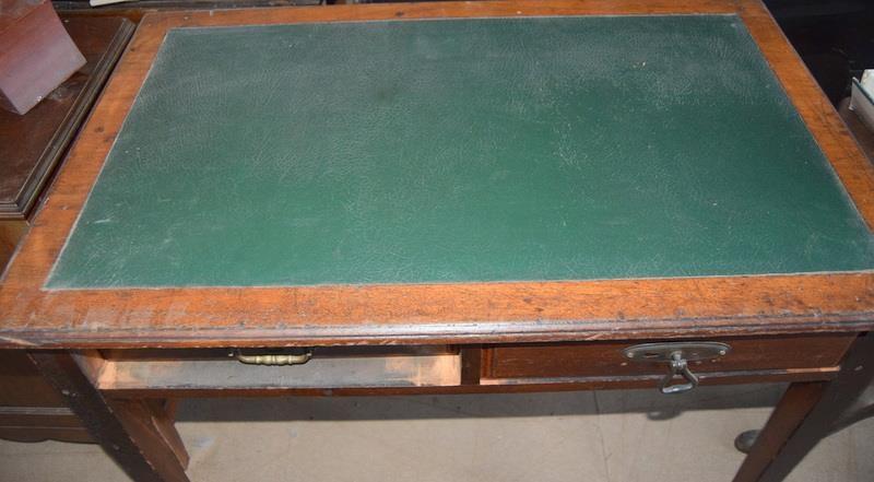 Edwardian mahogany 2 draw leather top writing table on tapered supports and with brass handles - Image 4 of 4