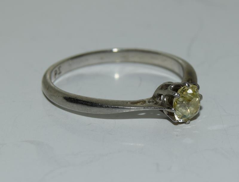 A Natural yellow diamond 4mm & 18ct gold ring, size L1/2. - Image 5 of 6