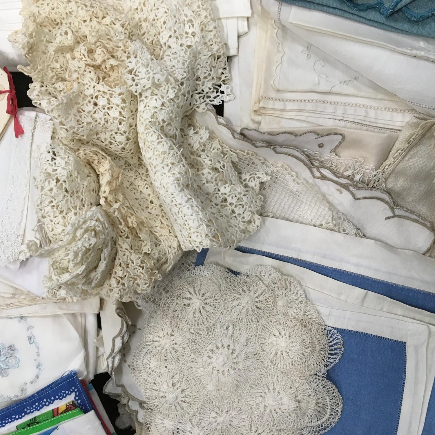 Collection of Victorian and other lace table linen, hankies and misc doilies needs laundering - Image 8 of 8