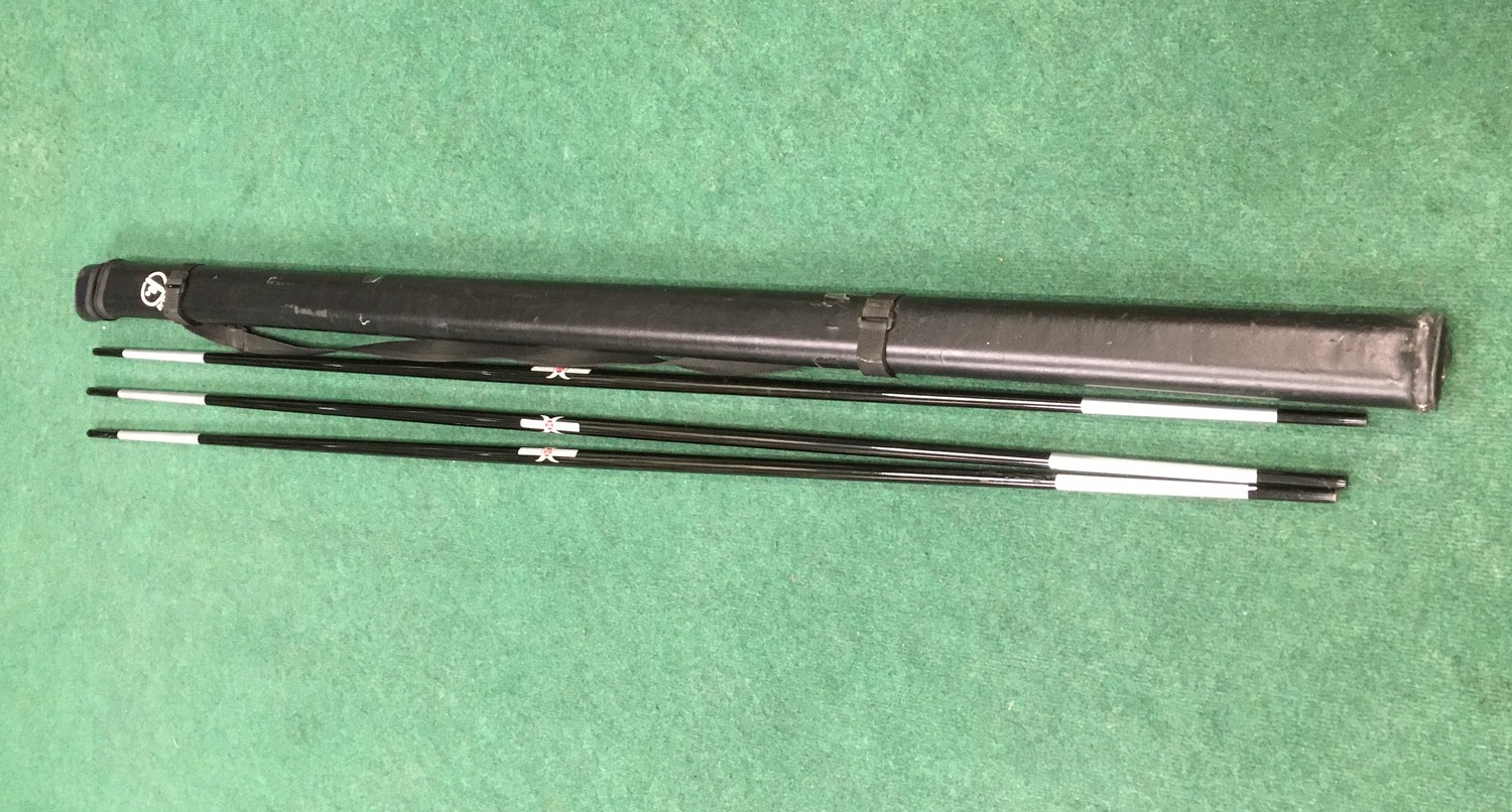 3 Martial Arts rods in black case. (ref 107)