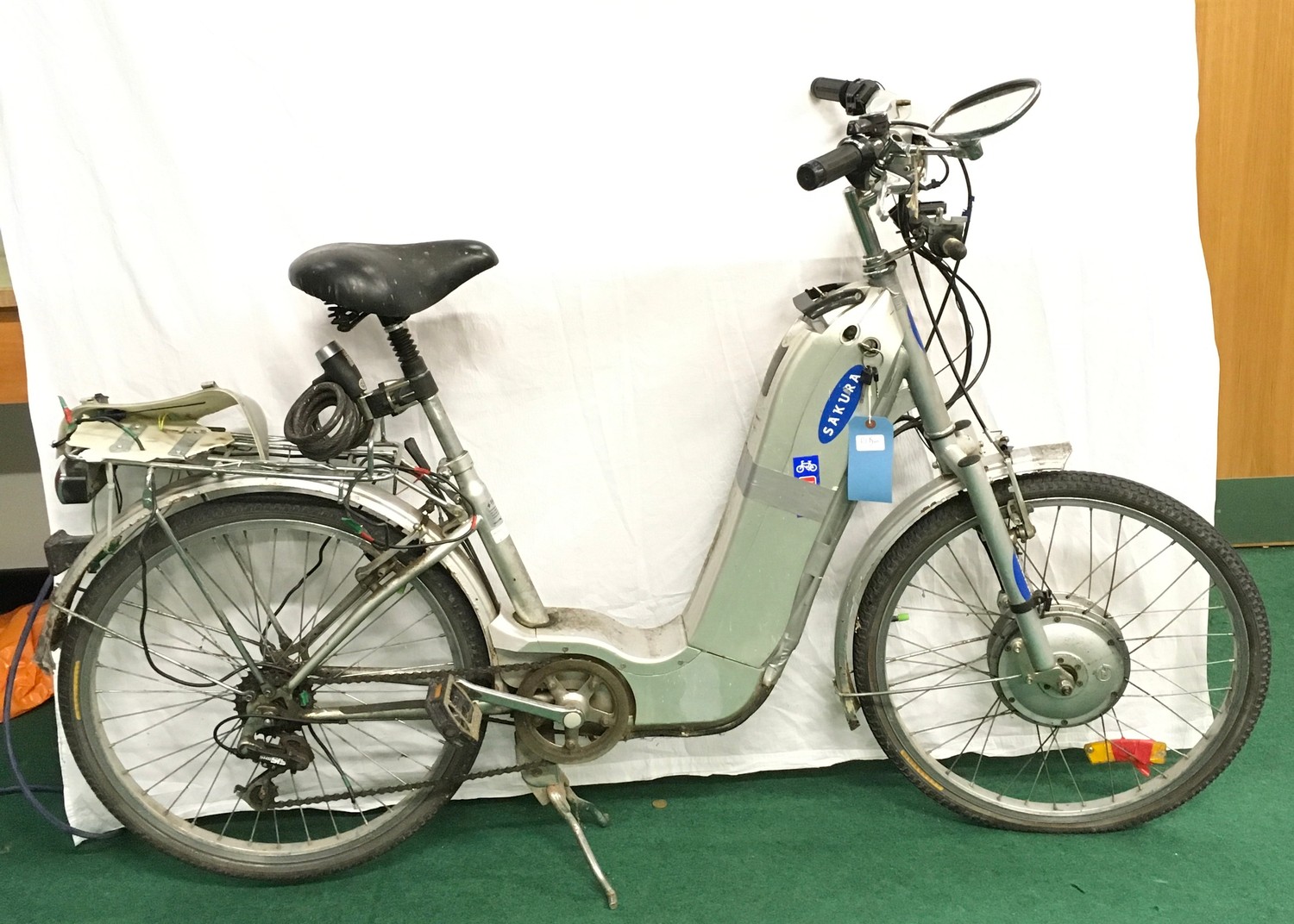 Sakura electric bike with key a/f ref H
