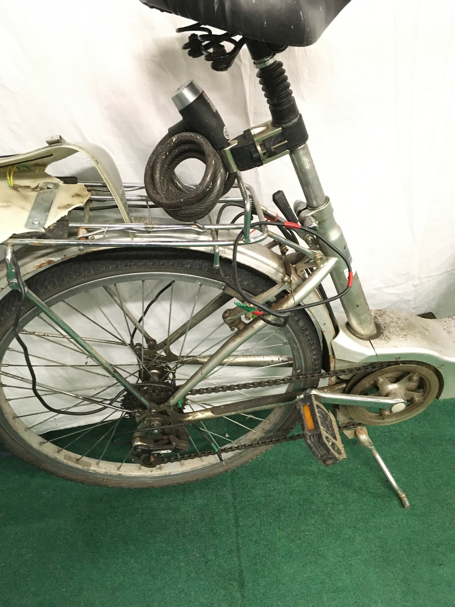 Sakura electric bike with key a/f ref H - Image 2 of 5