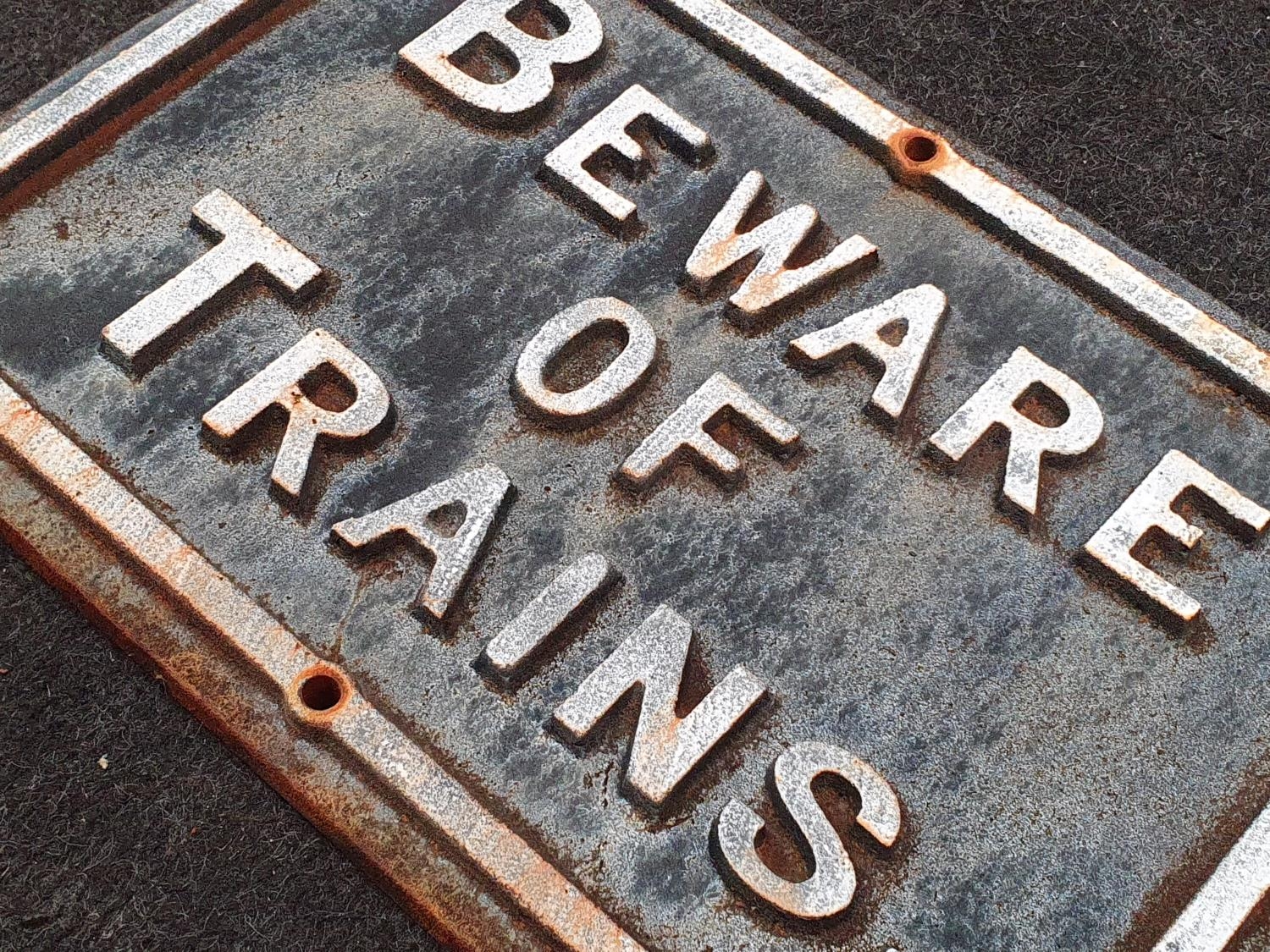 "Beware of Trains" cast metal sign 21x31cm. - Image 3 of 3