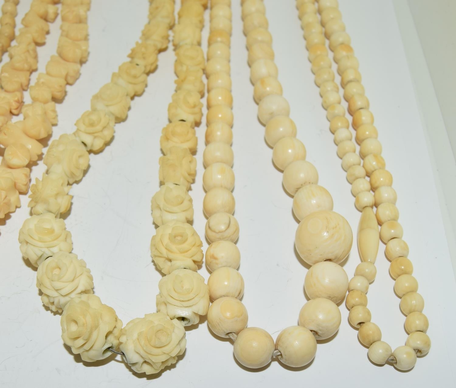 A collection of Victorian bone and other necklaces. - Image 2 of 5