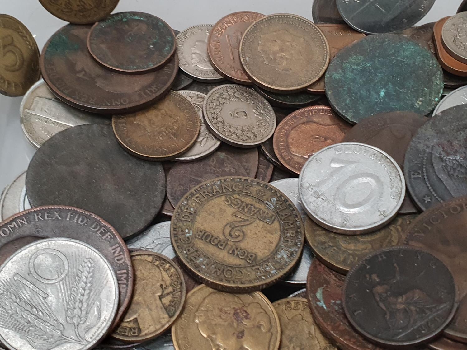 Plastic tub of various coinage. - Image 3 of 4