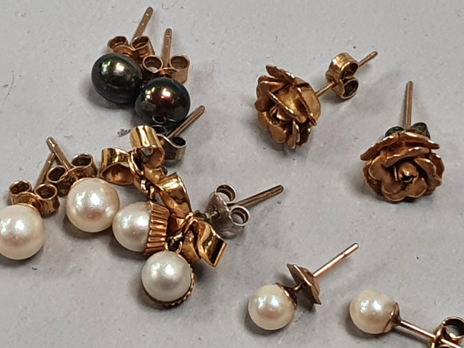 Quantity of ladies earrings to include gold, pearl etc. - Image 3 of 3