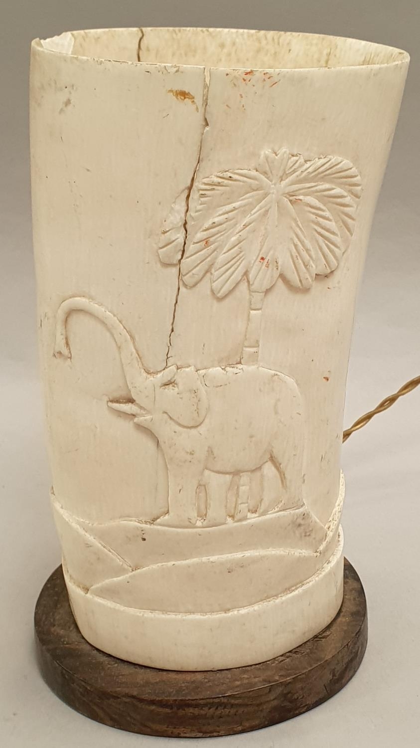 Vintage table lamp with ivory shade depicting elephants 20cm tall.