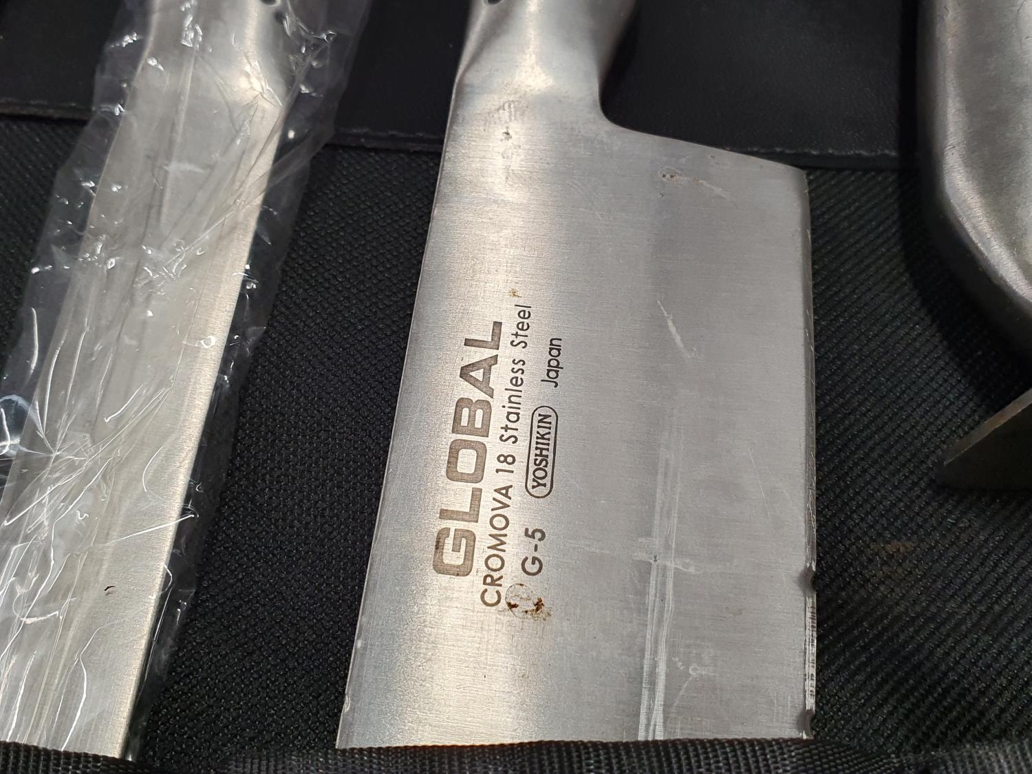 A cased set of 12 Global kitchen knives. - Image 2 of 5