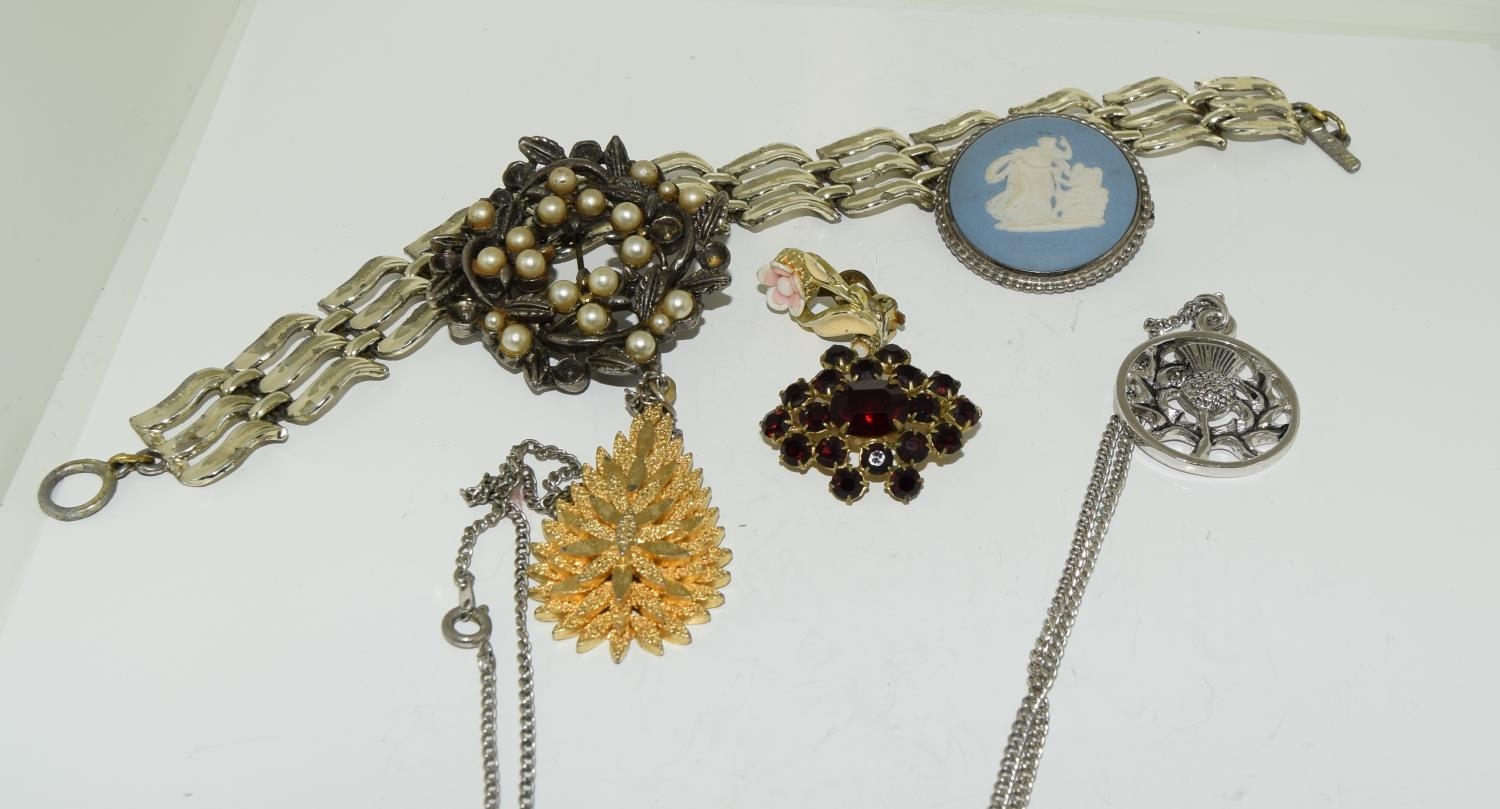 Various ladies watches and other jewellery - Image 3 of 3