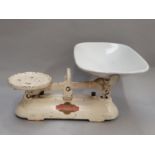 Vintage vegetable weighing scales by J&J. Siddons Ltd.