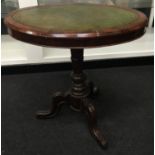 Edwardian mahogany lamp table on tripod supports extending top hexagonal upper under an oval top