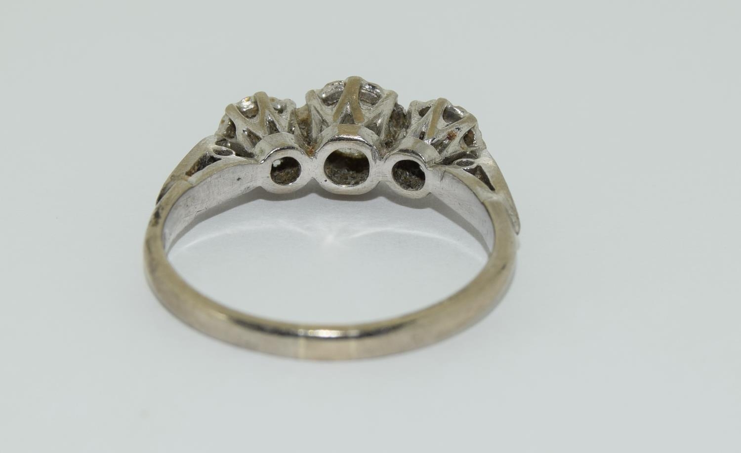 18ct white gold ladies three stone diamond ring, 80 points approx. - Image 3 of 6