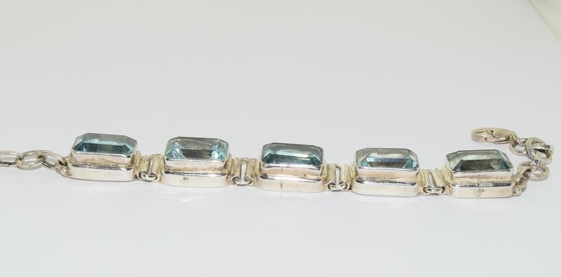 A silver blue topaz bracelet - Image 2 of 5
