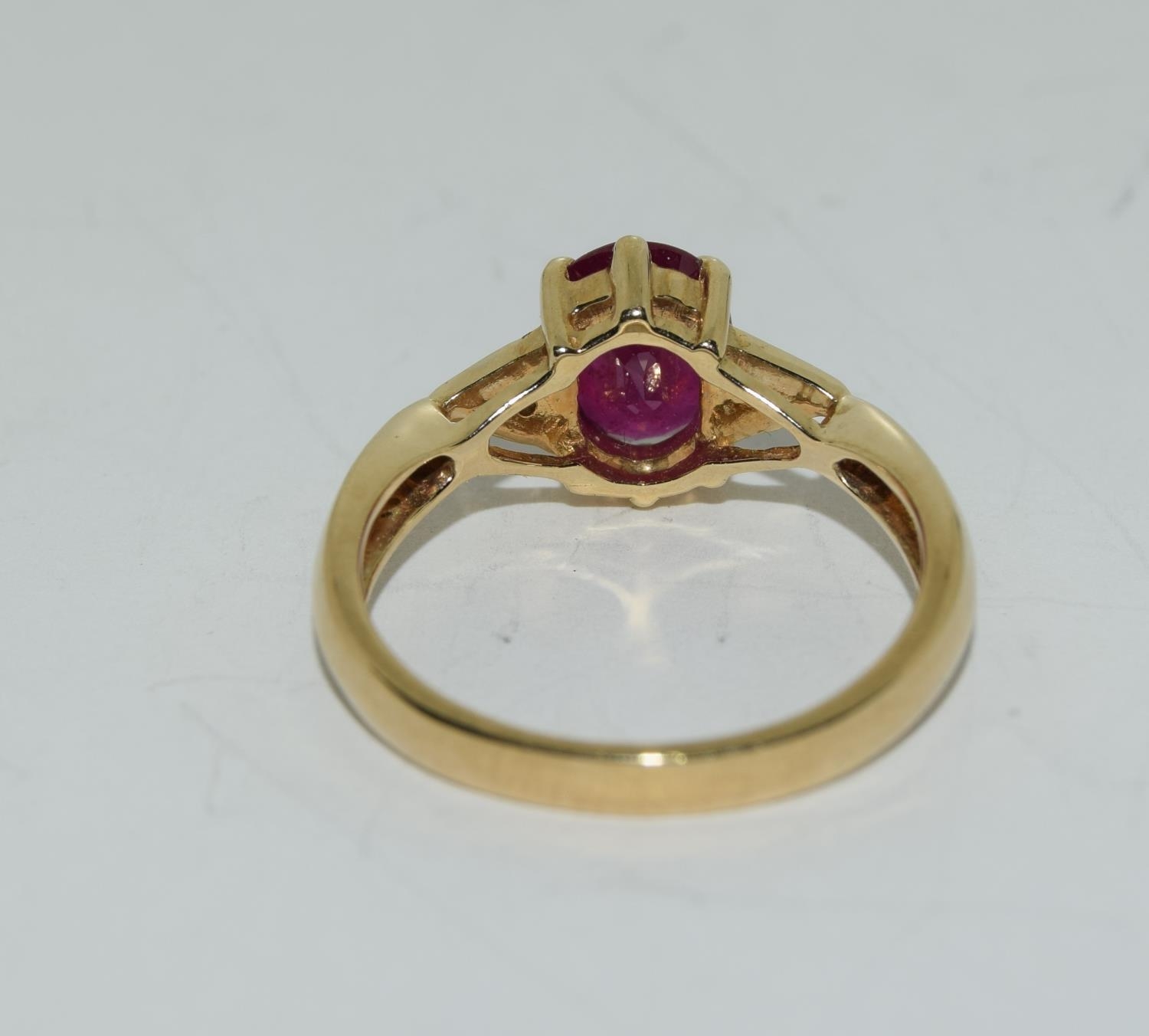 9ct gold ladies diamond and ruby ring approx 1.2ct ruby size N - Image 3 of 6