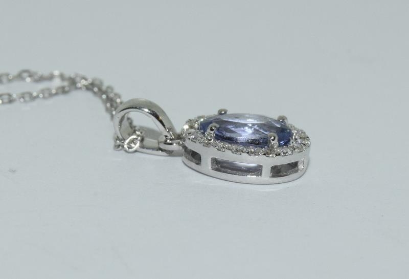 An 18ct white gold Tanzanite and Diamond pendant necklace of 90 points Approx. - Image 4 of 4