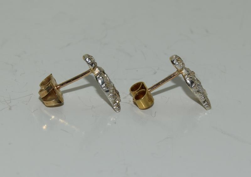 9ct gold ladies diamond drop earrings - Image 3 of 5