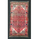 Hamedan quality rug in red and cream. 200x105