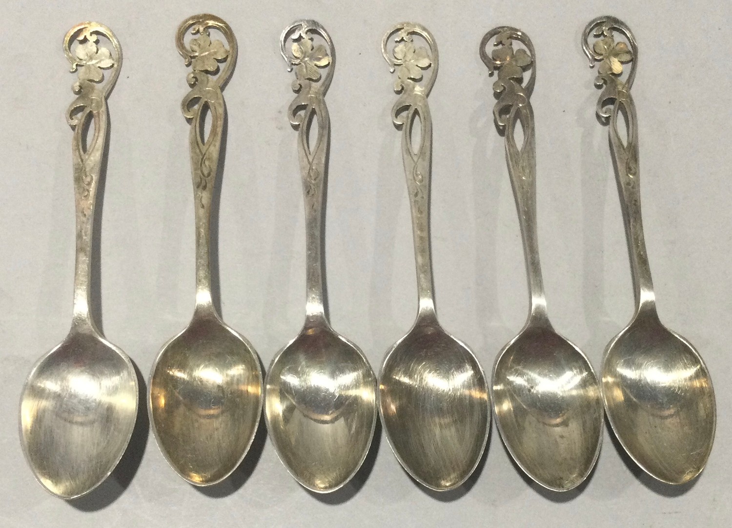 Set of boxed silver tea spoons. - Image 4 of 5