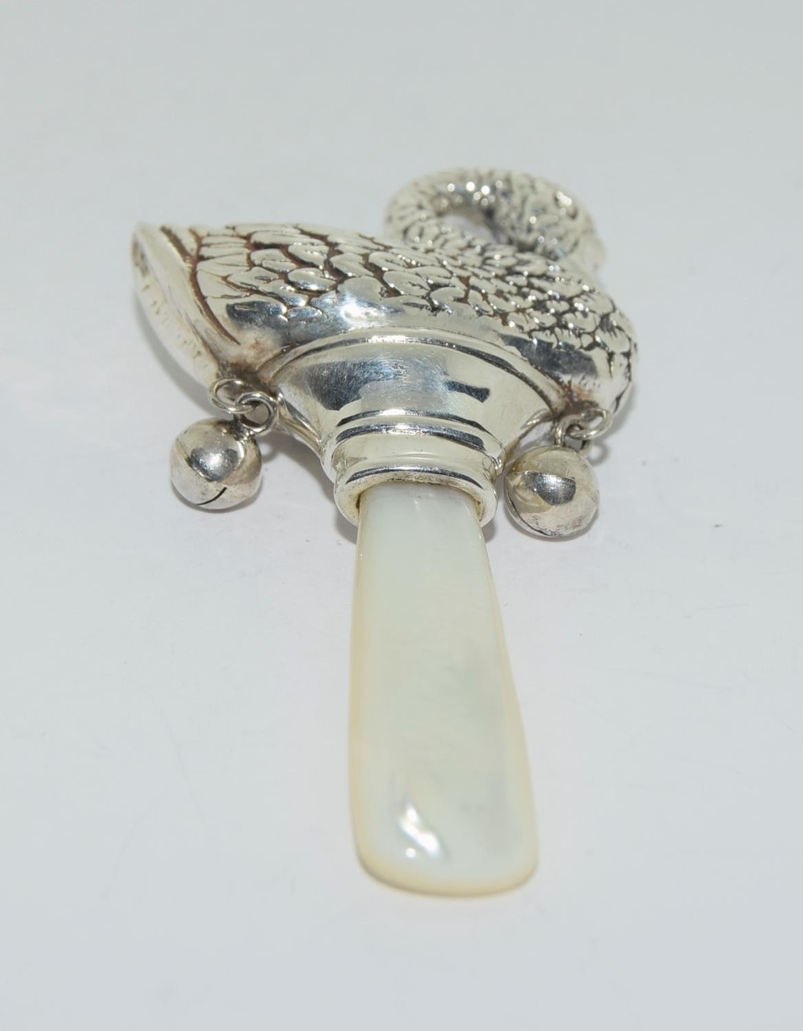 Sterling silver swan babies rattle with MOP handle - Image 3 of 3