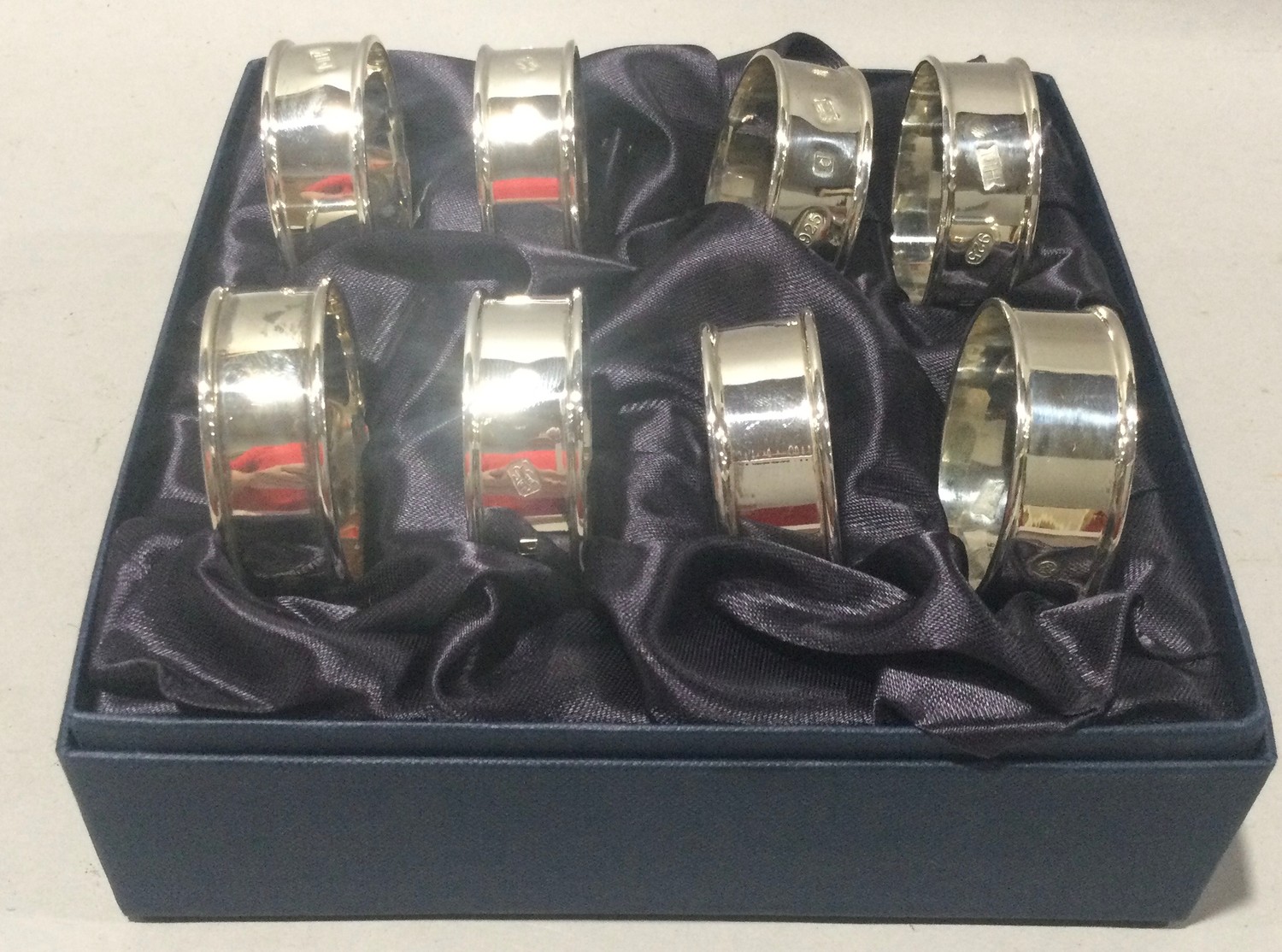 Set of eight silver hallmarked serviette/napkin rings total weight 94g. - Image 2 of 5