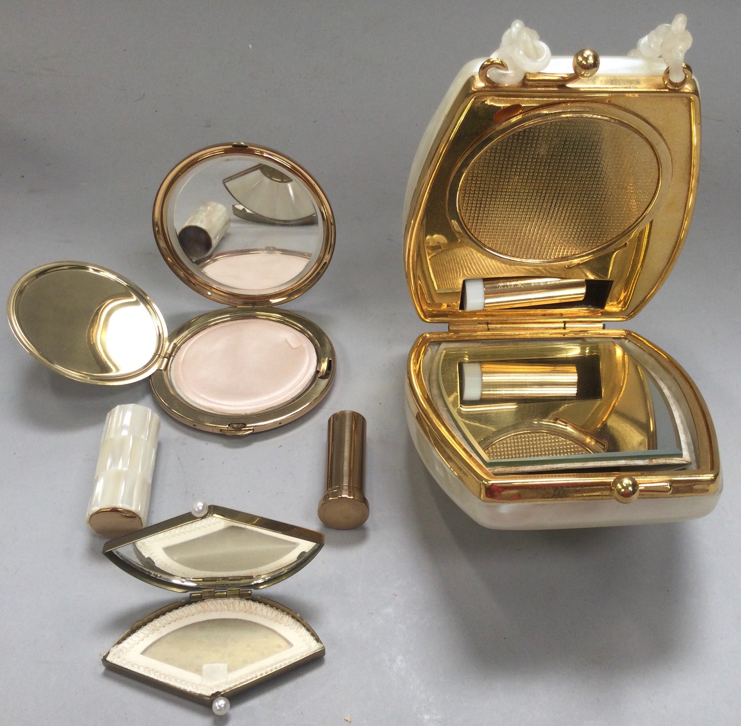 Vintage ladies powder compact and lipstick set with mirror together with another boxed compact and - Image 2 of 2