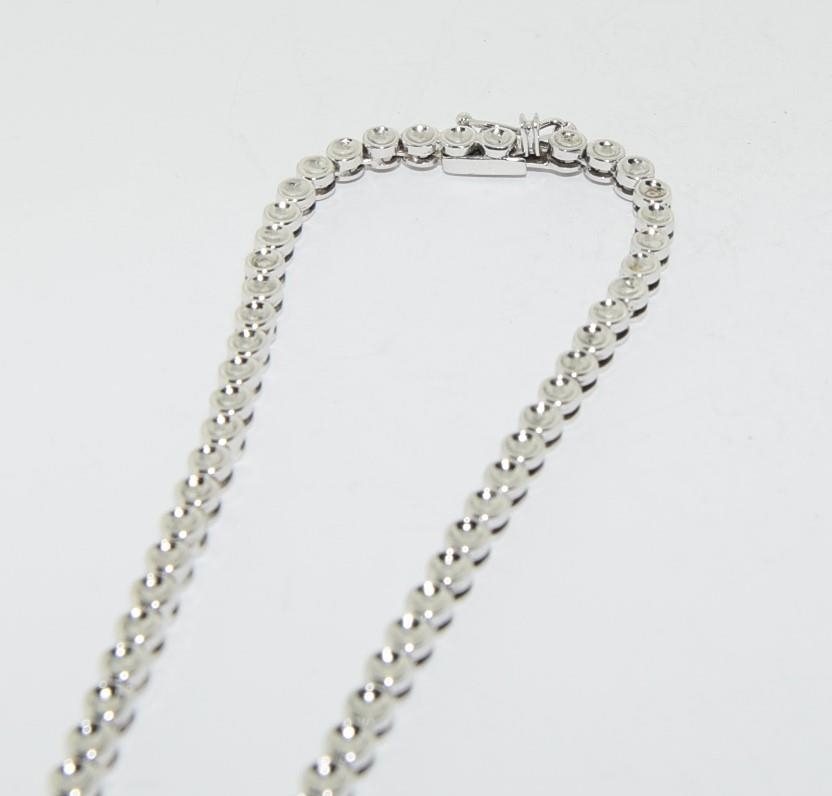 18ct white gold diamond Riveria style necklace made up of 31 brilliant cut diamonds 2ct approx - Image 4 of 7