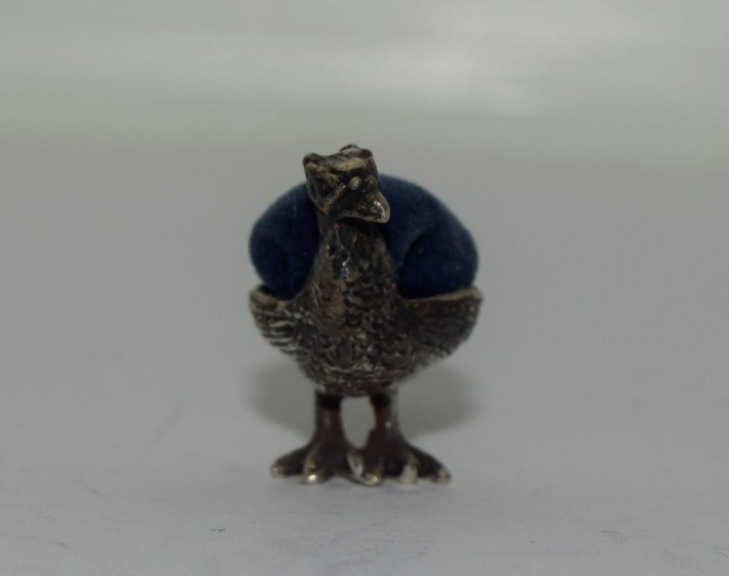 Silver pin cushion in the form of a pheasant - Image 3 of 3