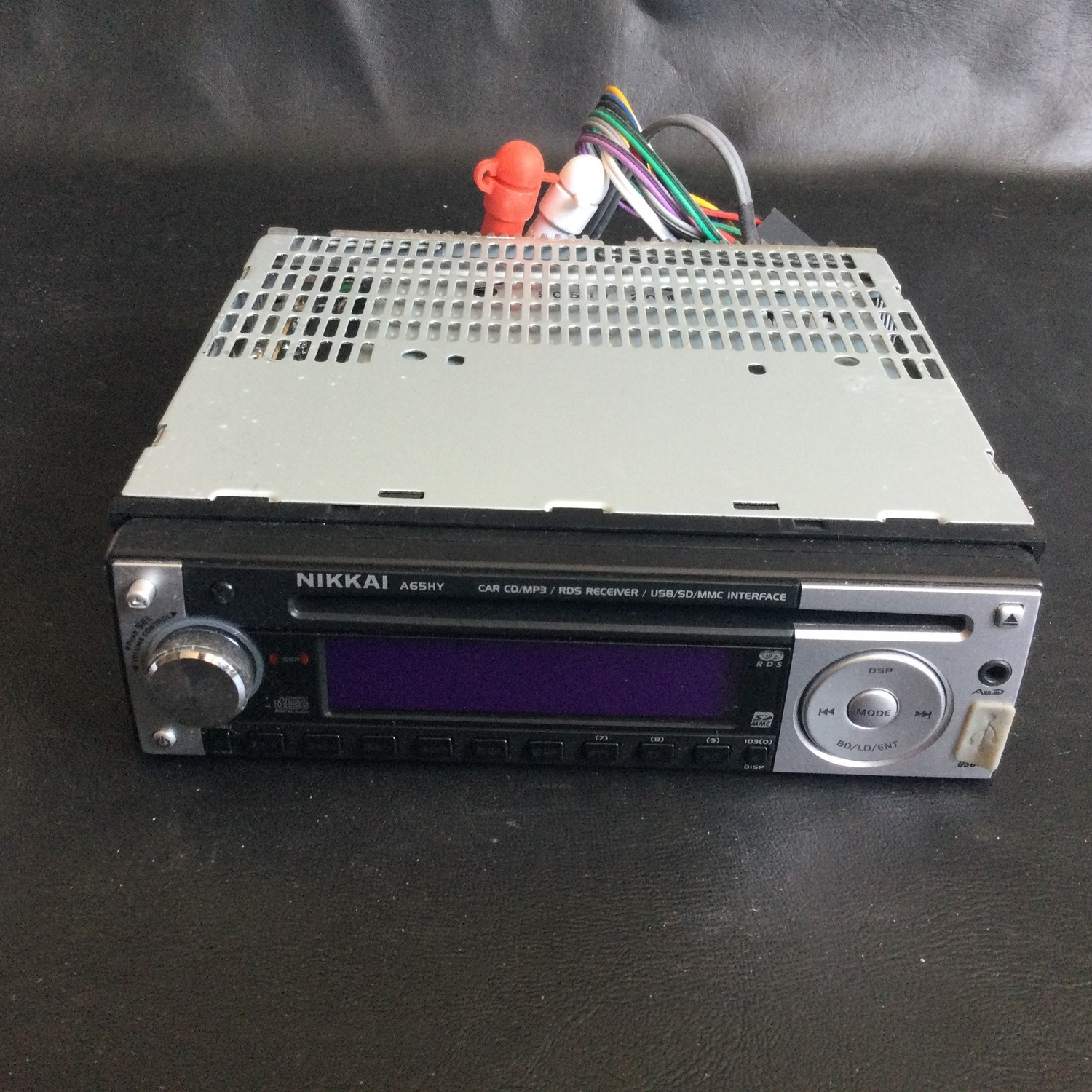 NIKKAI A64HY CAR STEREO. This head unit is model number A64HY and incorporates MP3 / USB/SD / CD and - Image 2 of 3