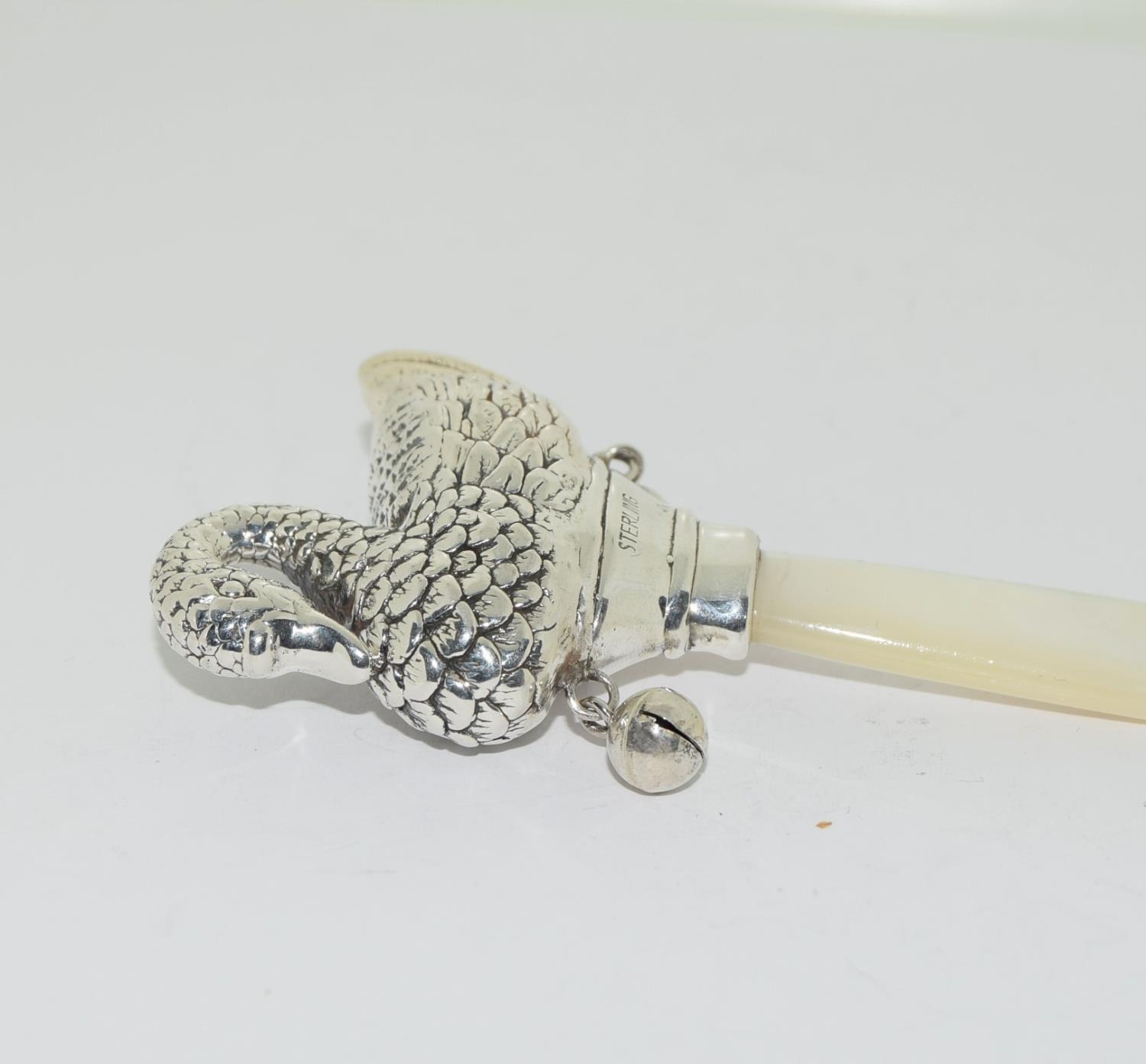 Sterling silver swan babies rattle with MOP handle - Image 2 of 3