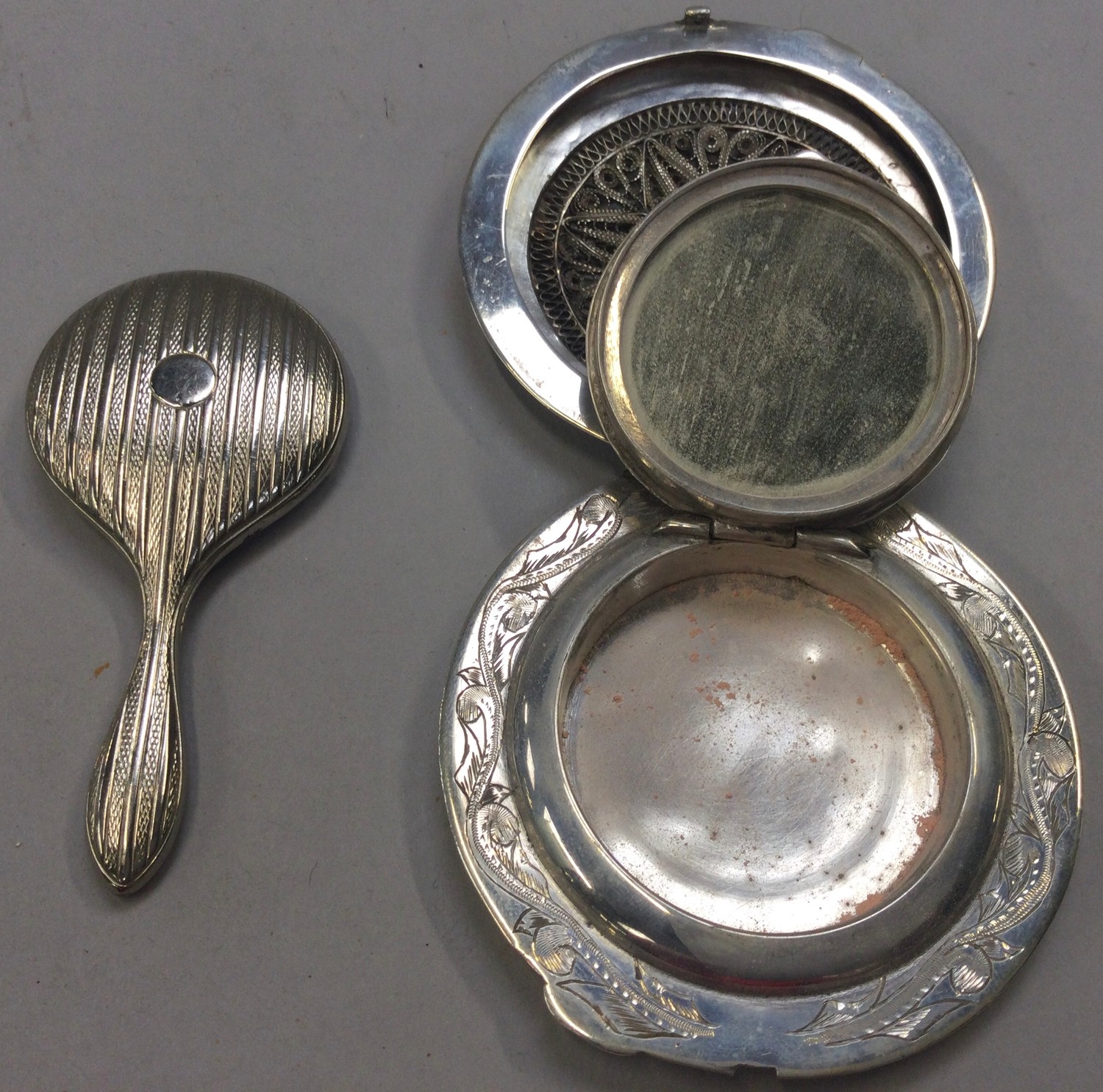 Ladies vintage 1950s silver powder compact boxed together with a small novelty powder compact in the - Image 3 of 4