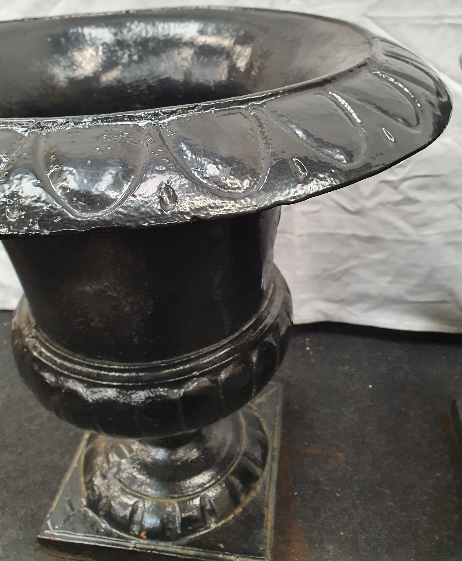 A pair of black painted cast iron Griechen style garden urns 59cm high 52cm diameter. - Image 5 of 6