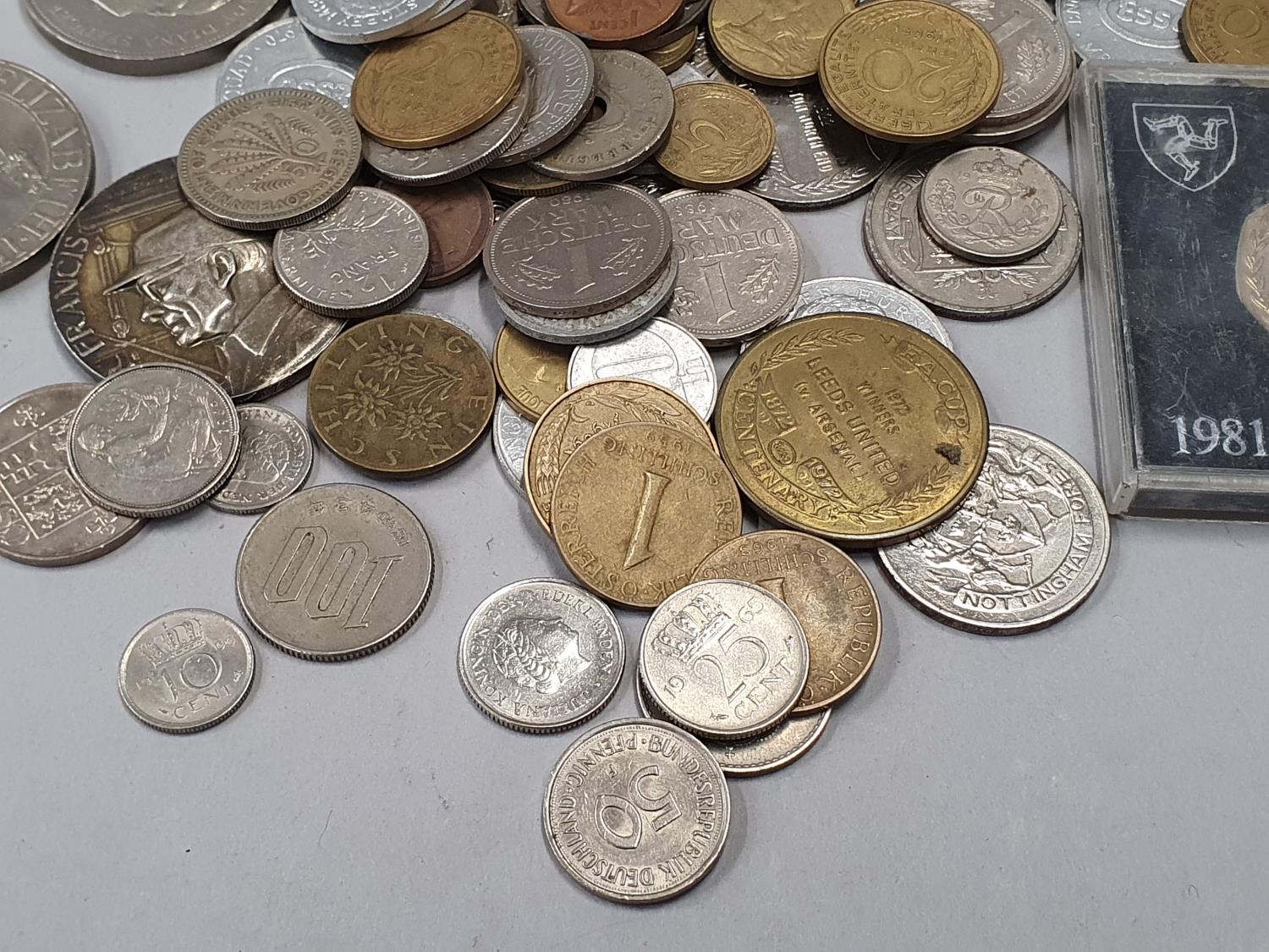 A small collection of mixed coinage. - Image 4 of 5