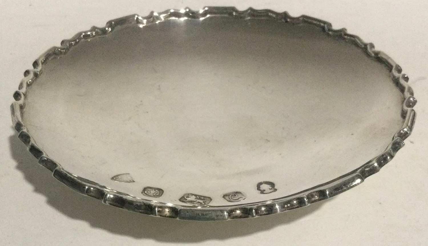 Boxed silver round card dish 96gm