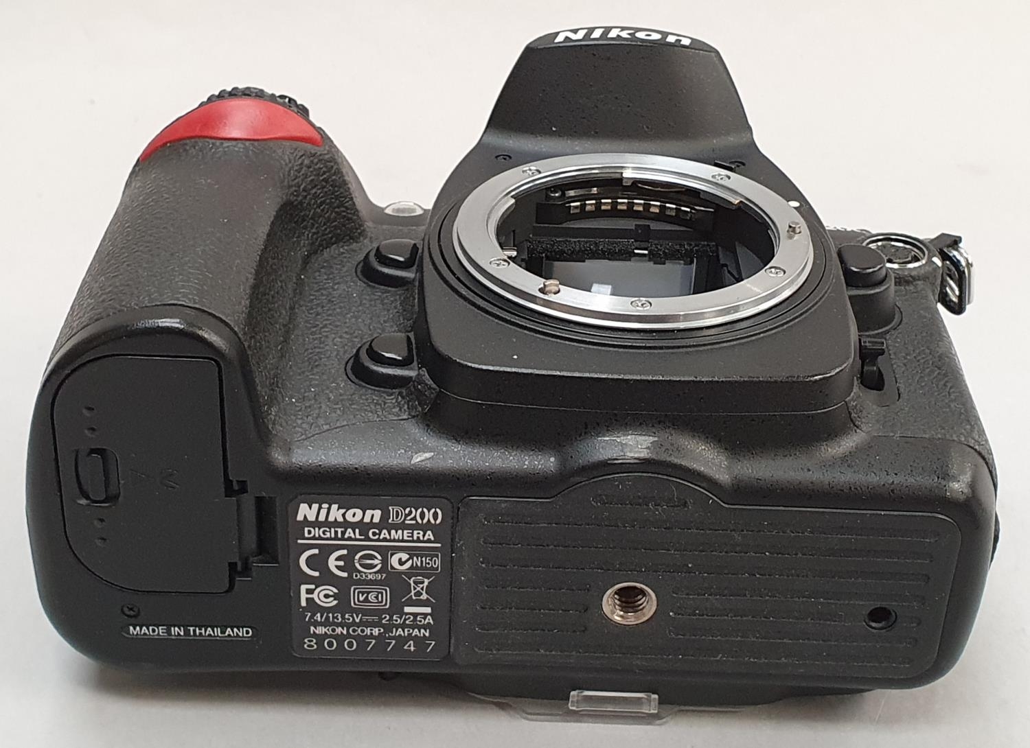 Nikon D200 camera body - Image 5 of 5