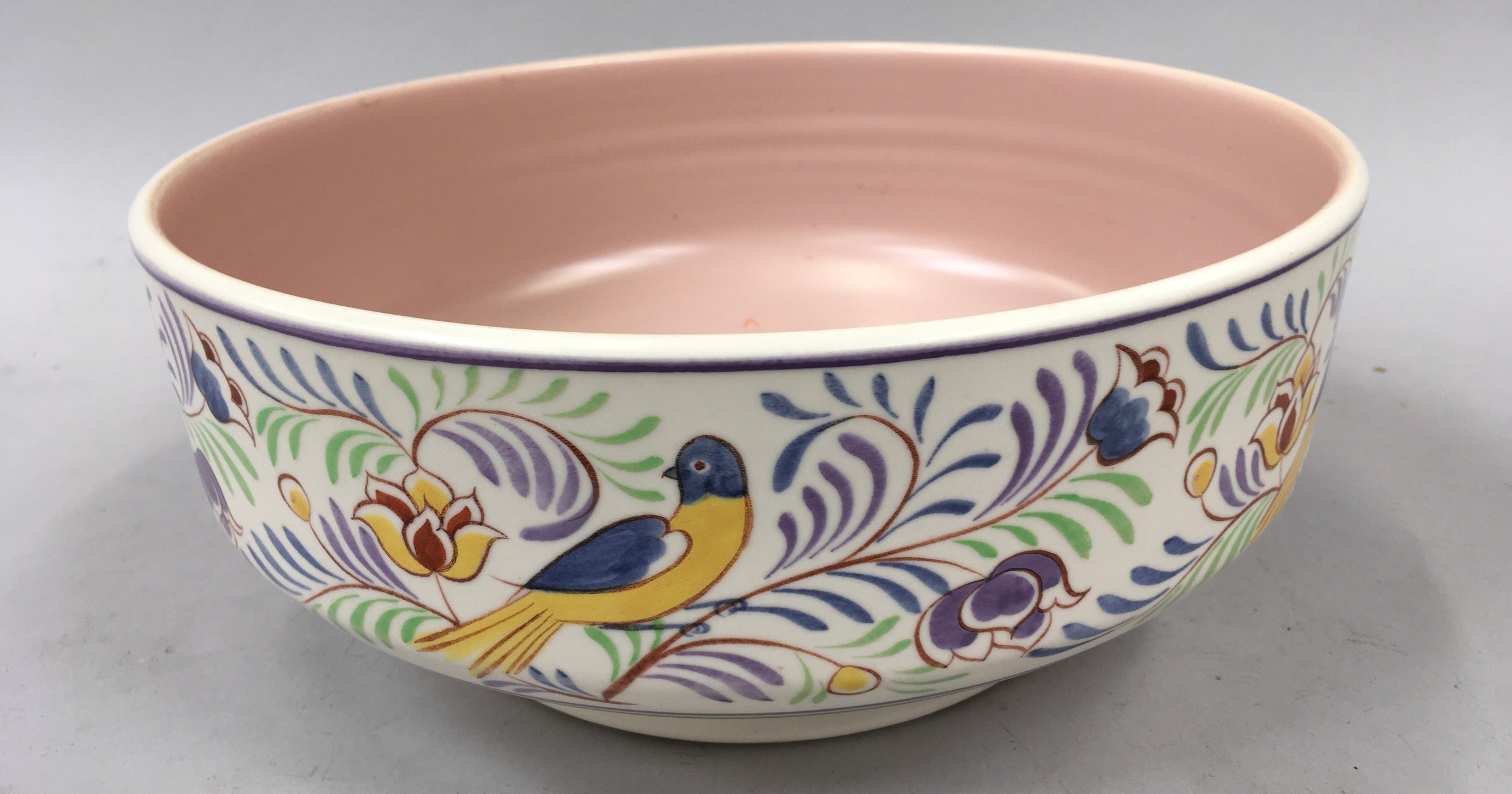 Quantity of traditional Poole pottery to include a large bowl decorated with birds - Image 3 of 5