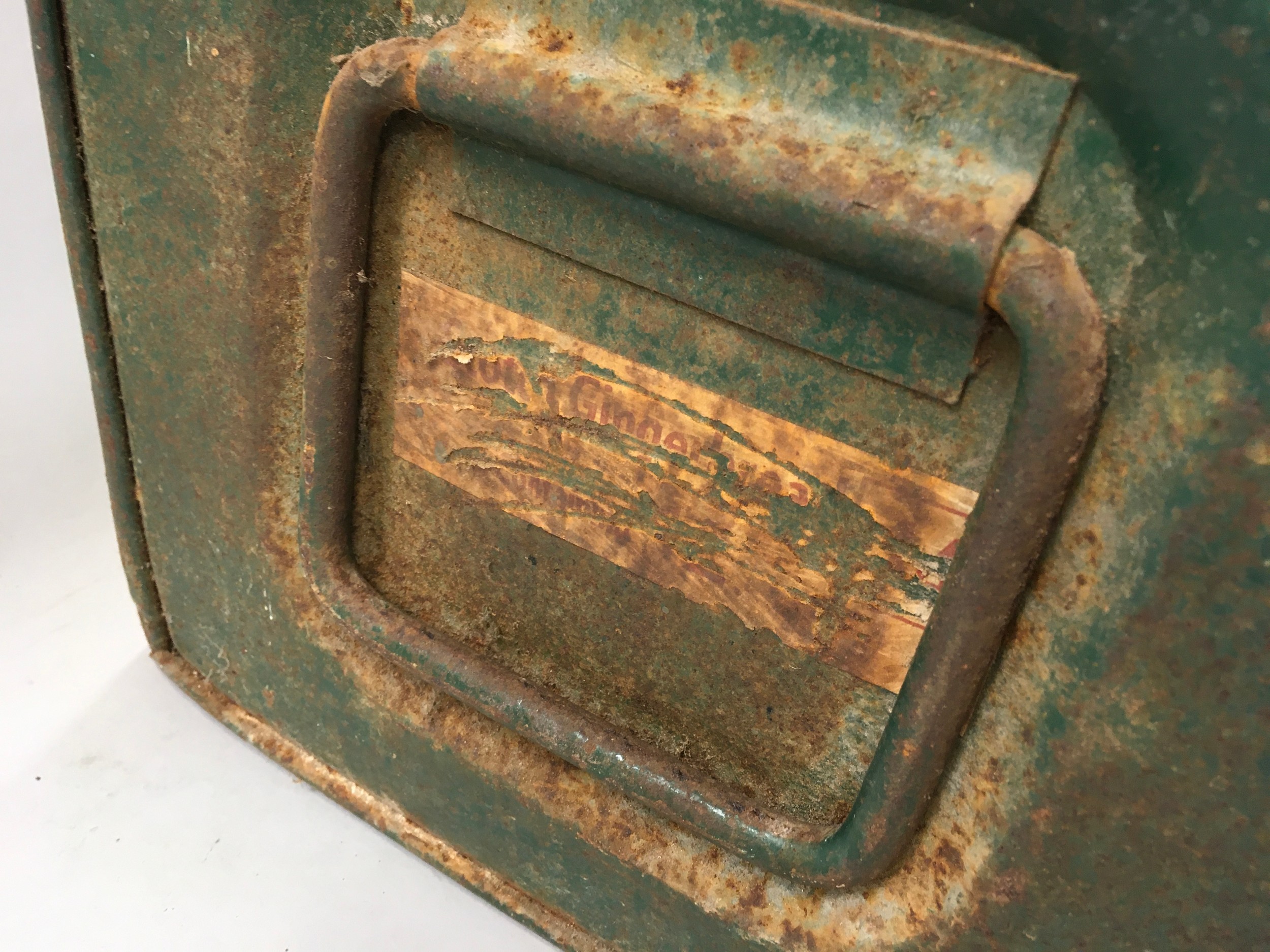 Vintage military metal ammunition box. - Image 2 of 5