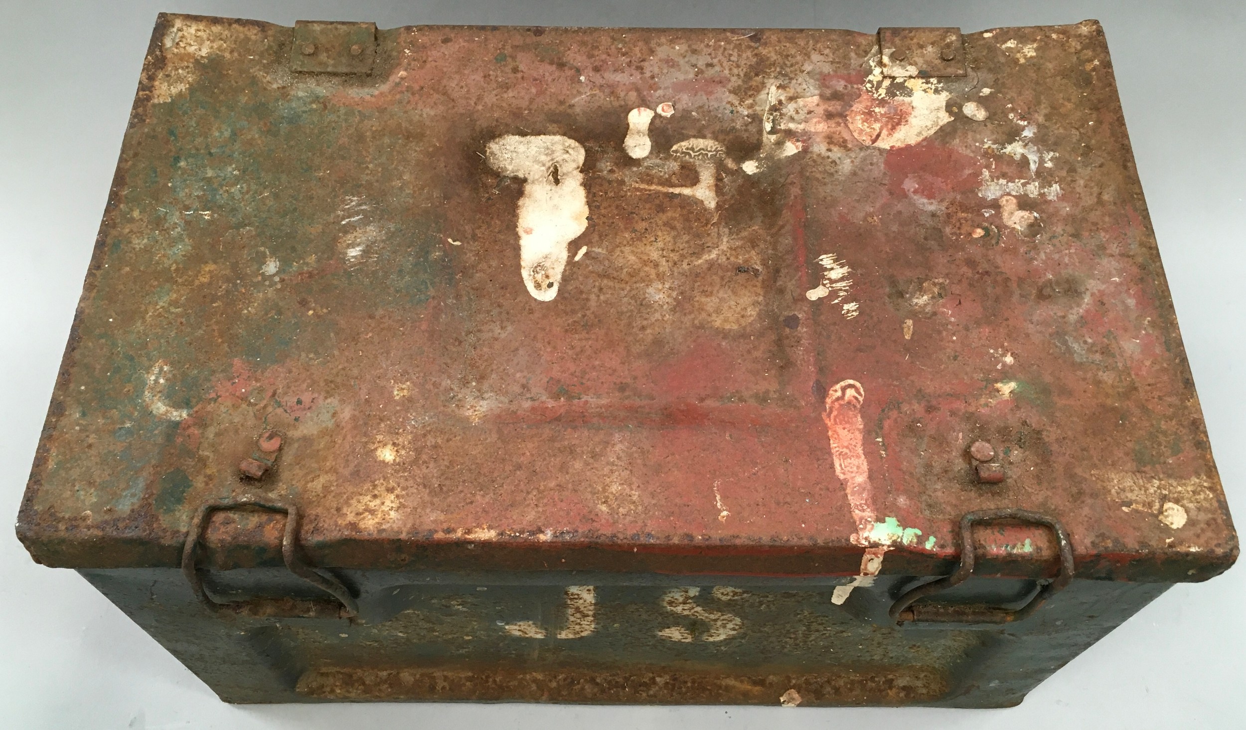 Vintage military metal ammunition box. - Image 3 of 5