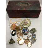 Box of antique costume jewellery (ref W3)