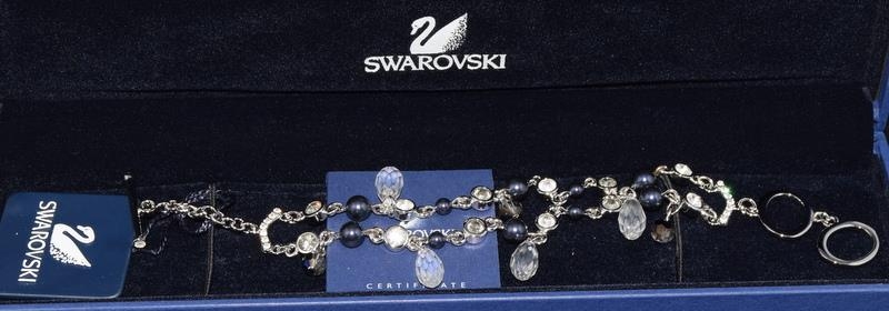 Swarovski Crystal qty of bracelets 871675, 1806460, 679661, 839817, 930685, 661001, 893011 - Image 7 of 9